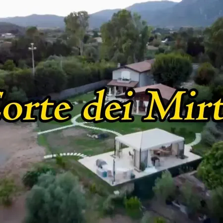 فندق مبيت وإفطار Corte Dei Mirti, Signorili 4*