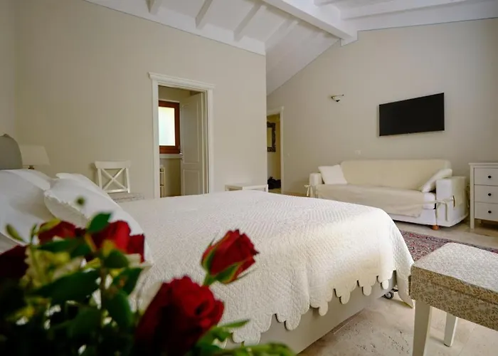 Bed & Breakfast Corte Dei Mirti, Signorili