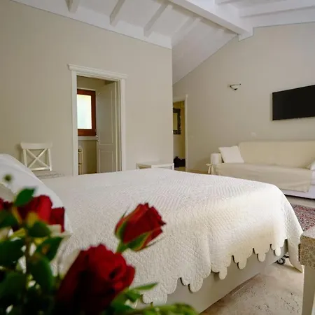 Bed & Breakfast Corte Dei Mirti, Signorili