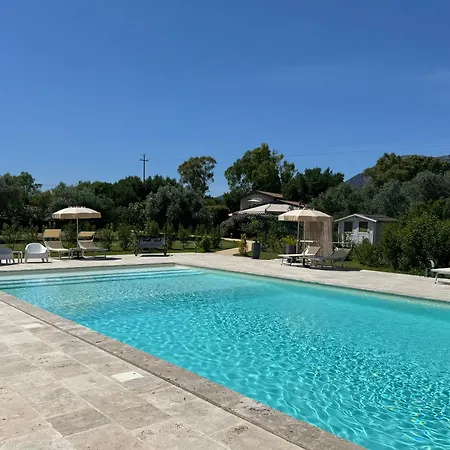 Frühstückspension Corte Dei Mirti, Signorili 3*